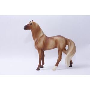 Breyer Horse, Alano Mateo Light Brown, Toy, Figure, Long Tail, 2002 ~ 977
